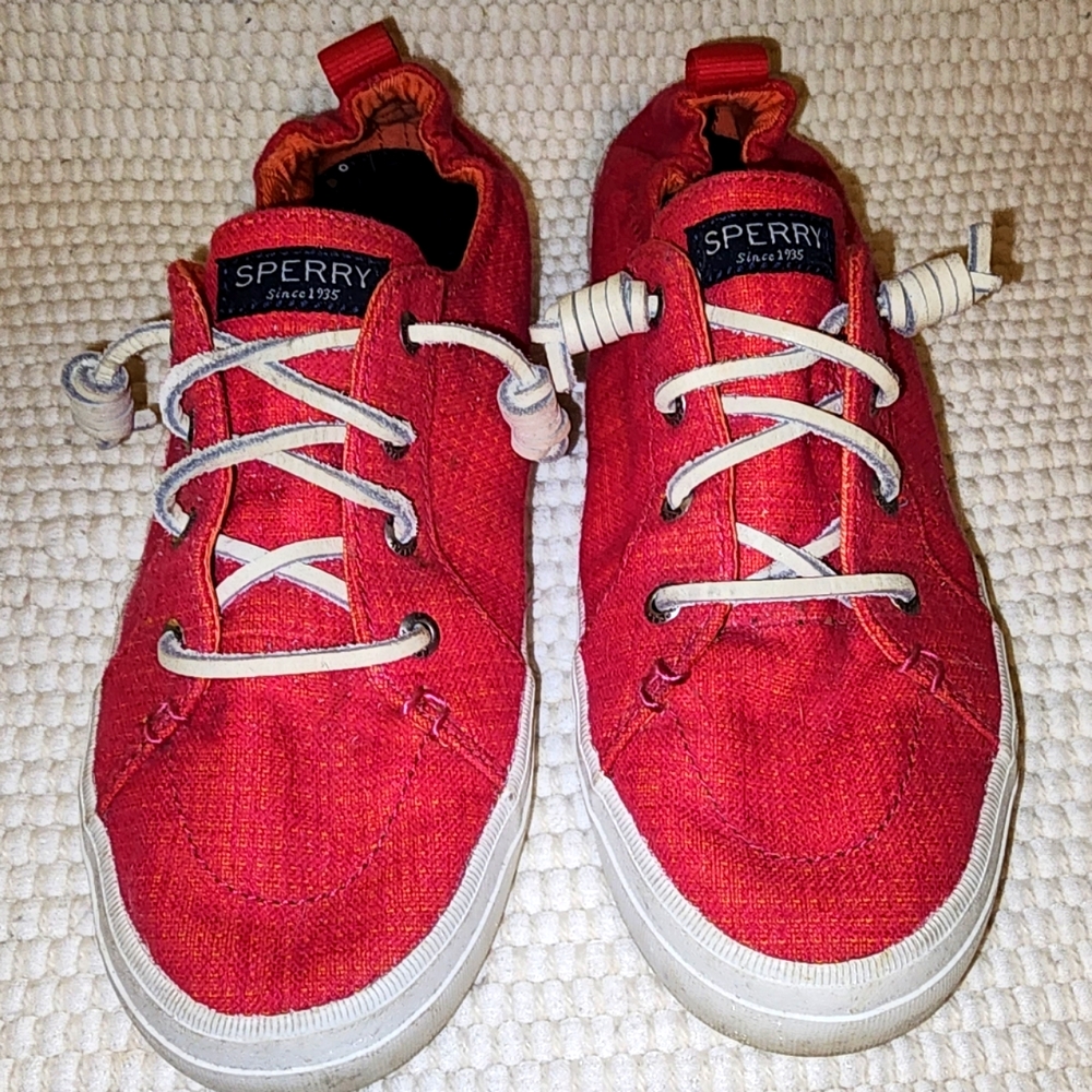 Ladies sperrys pink